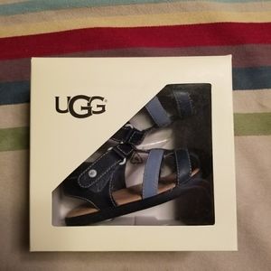 Toddler sandals , adjustable  hooks loop strap